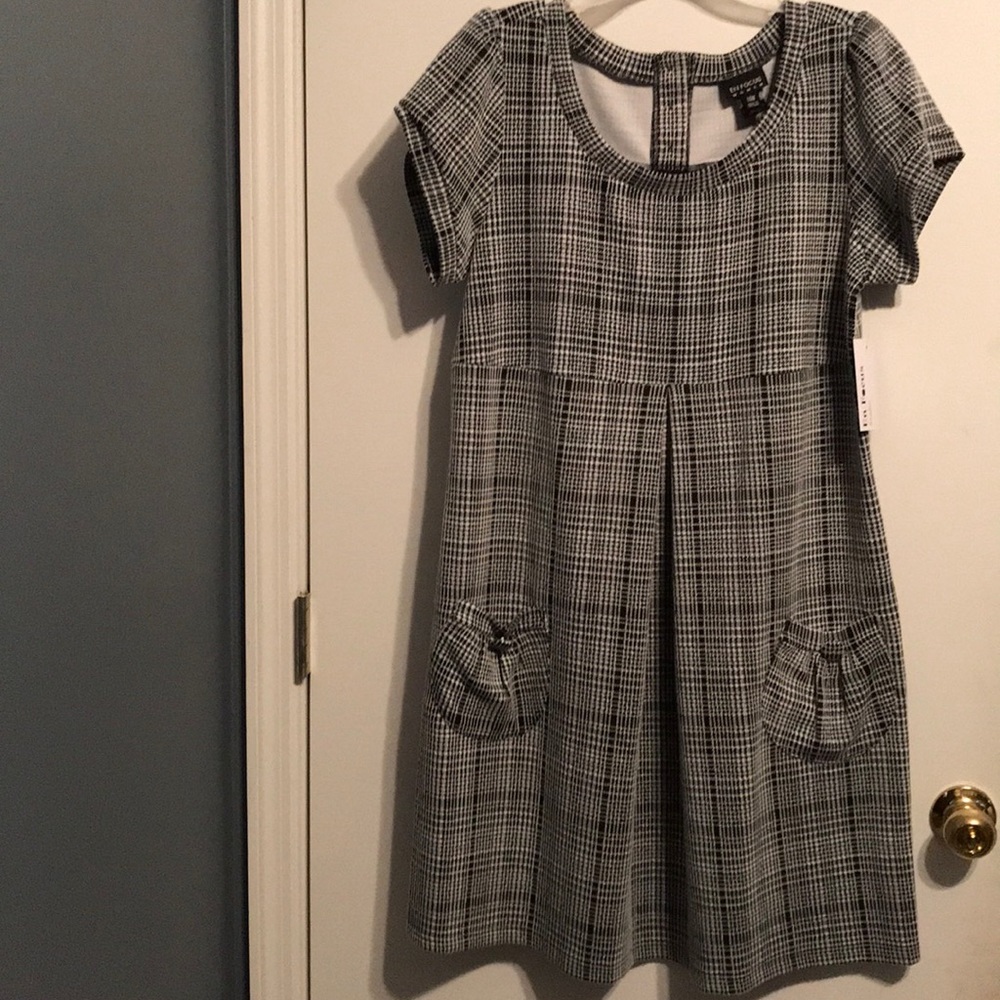 New black and white dress